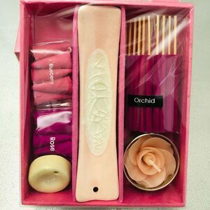 NIB: Incense & Candle Gift Set - 3 Scents‎